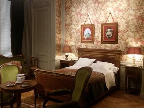 Hotel Le Petit Paris